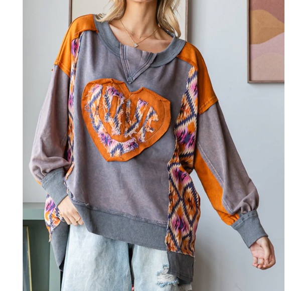 Oli & Hali Mineral Wash Tie Dye Love Patchwork Sweater Top - Picture 4 of 7
